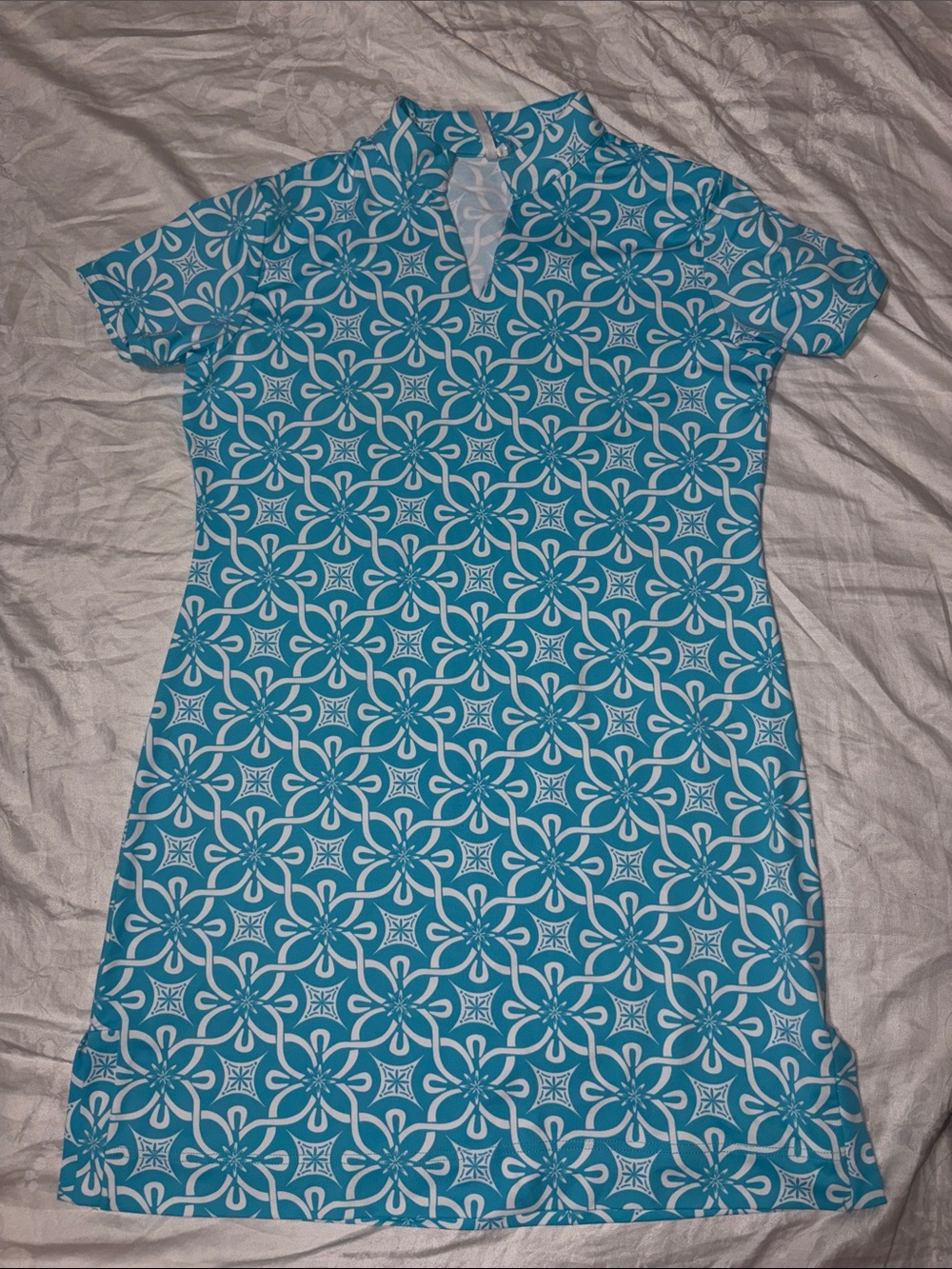 Like new LULU B Athletic polo dress. Size m Aqua blue/white.